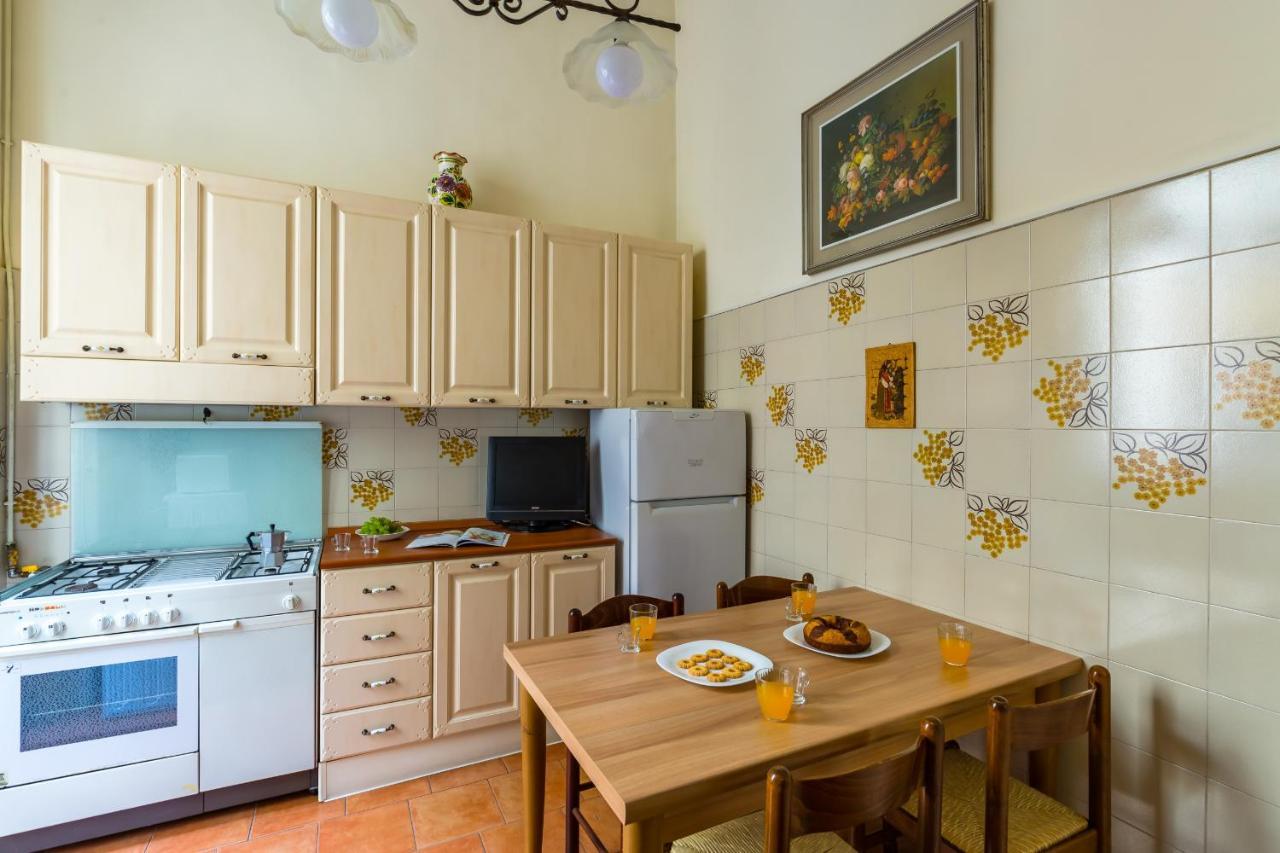 Rettifilo Family Apartment By Wonderful Italy 那不勒斯 外观 照片